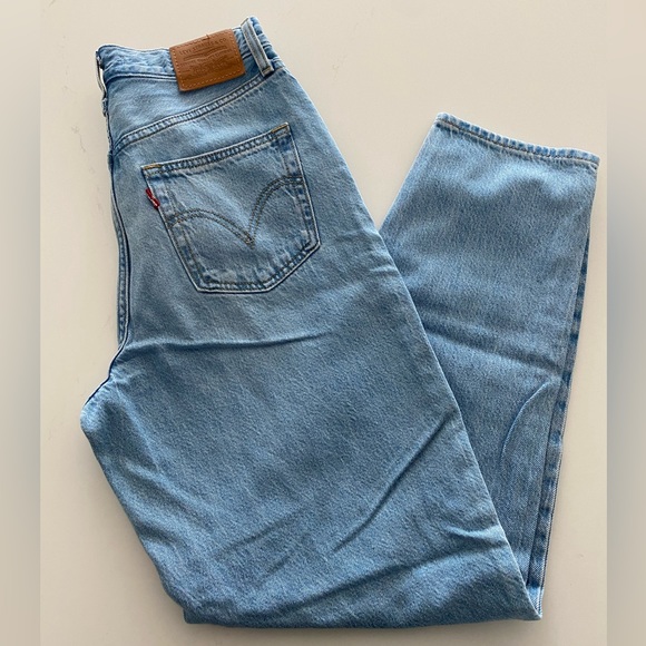 Levi’s High Loose Tapered Fit Women’s jeans Size 27 - Picture 3 of 7